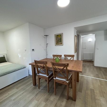 Stromoradni 17 Apartment Breclav Exterior photo